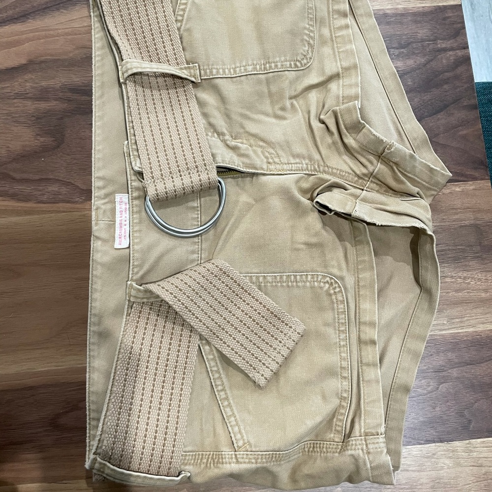 Abercrombie women’s khaki shorts